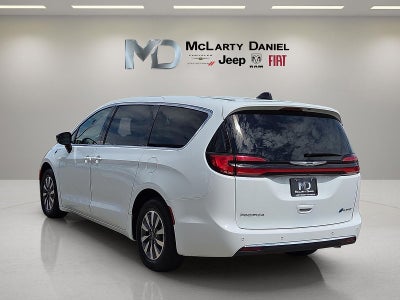 2024 Chrysler Pacifica Hybrid Select