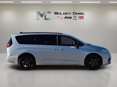 2026 Chrysler Pacifica PACIFICA SELECT AWD