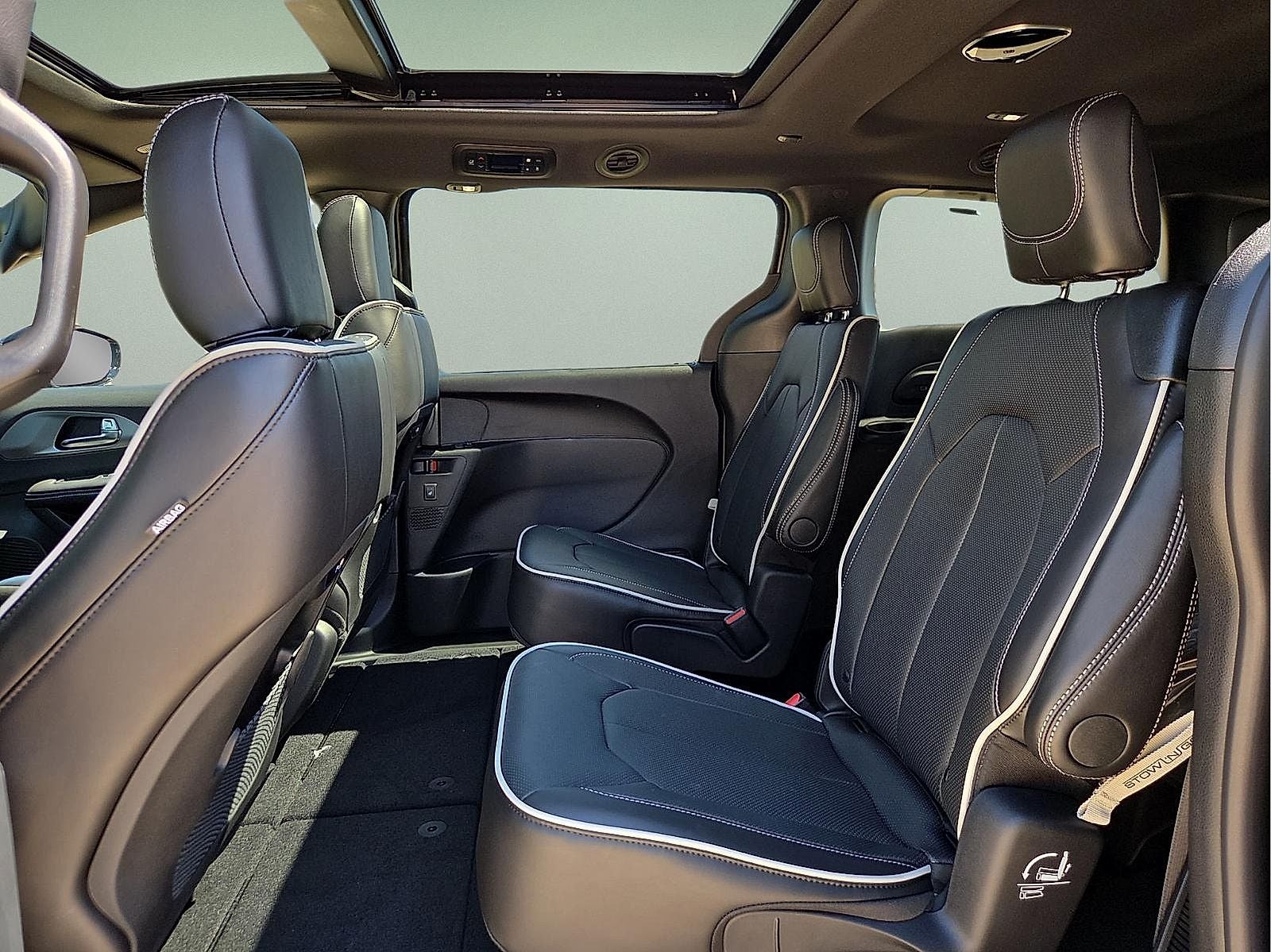 2027 Chrysler Pacifica PACIFICA LIMITED AWD
