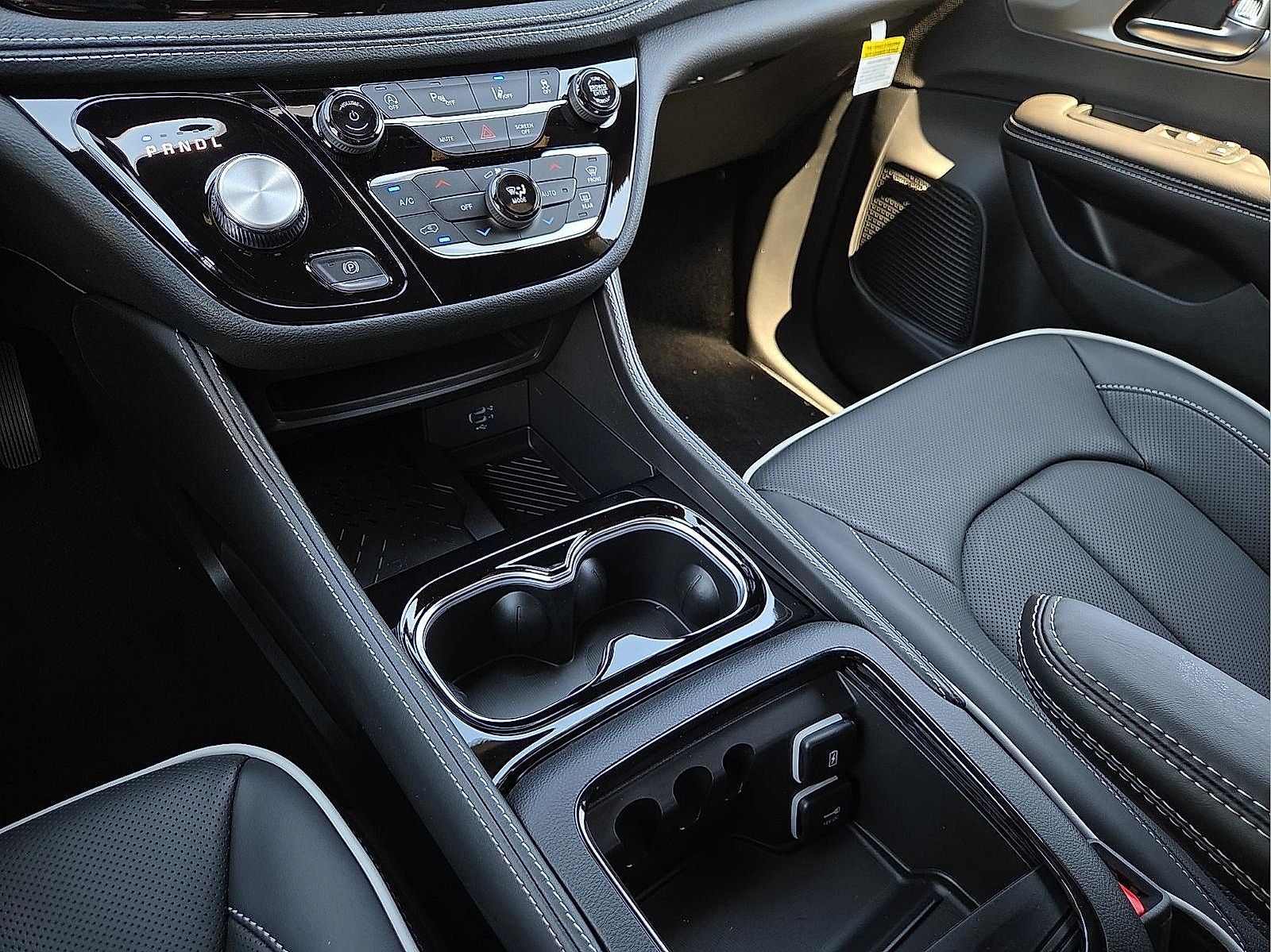 2027 Chrysler Pacifica PACIFICA LIMITED AWD
