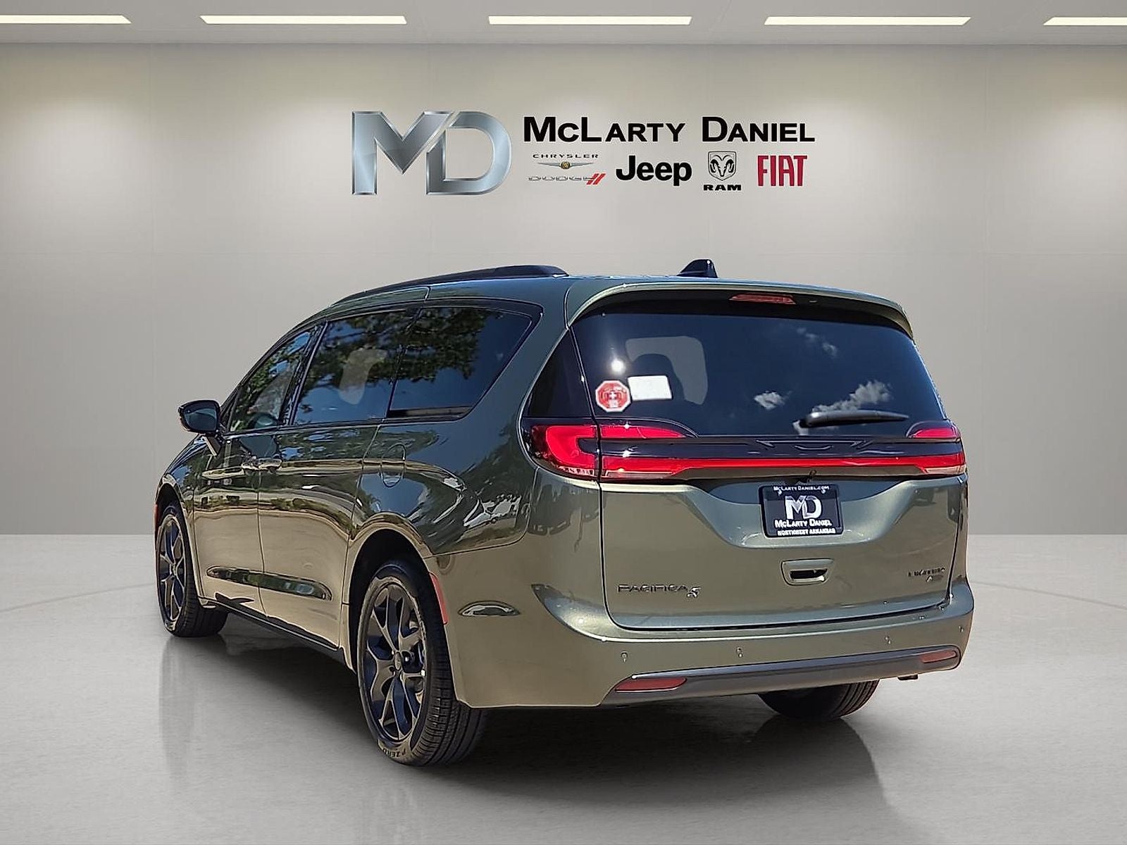 2027 Chrysler Pacifica PACIFICA LIMITED AWD
