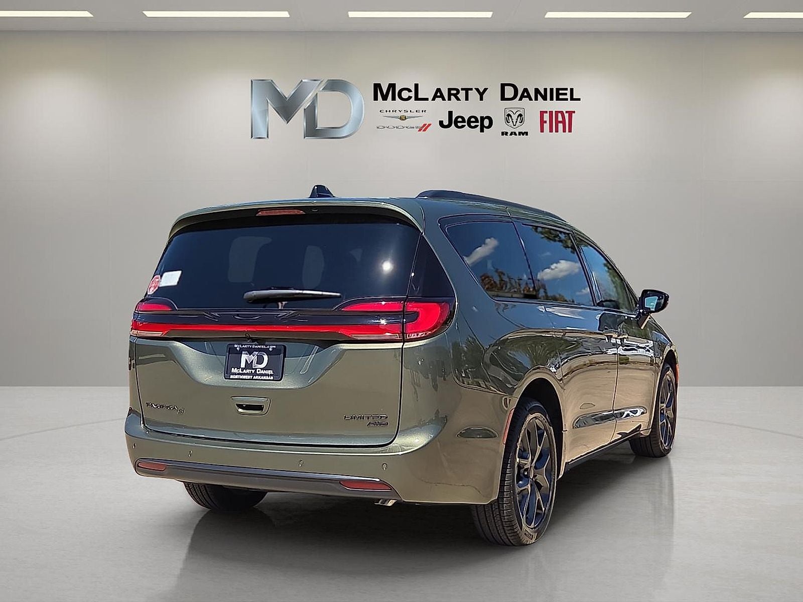 2027 Chrysler Pacifica PACIFICA LIMITED AWD