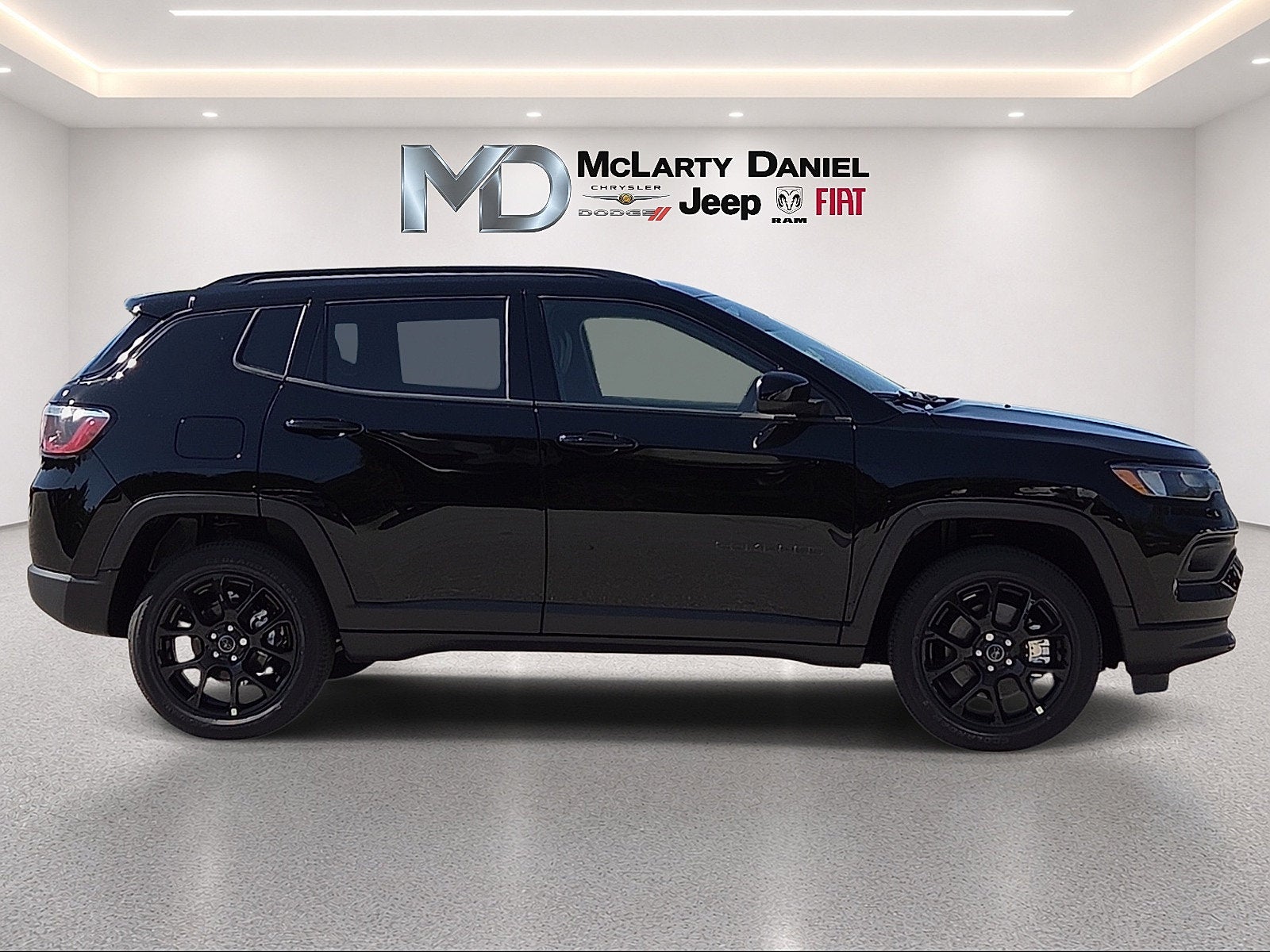 2027 Jeep Compass COMPASS LATITUDE ALTITUDE 4X4