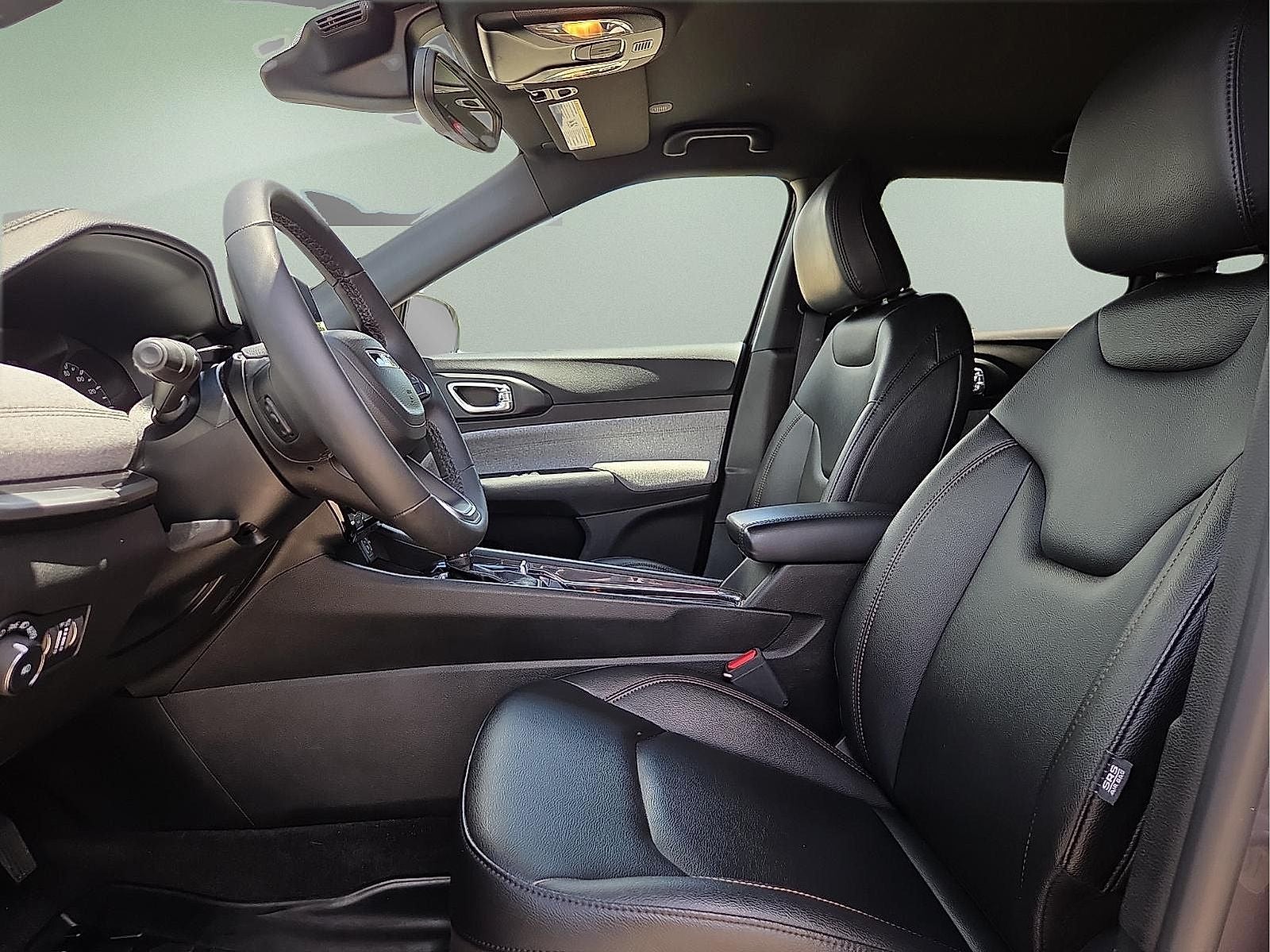 2024 Jeep Compass Latitude Lux FWD
