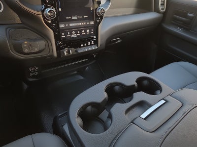 2026 RAM 3500 RAM 3500 TRADESMAN CREW CAB 4X4 6'4' BOX