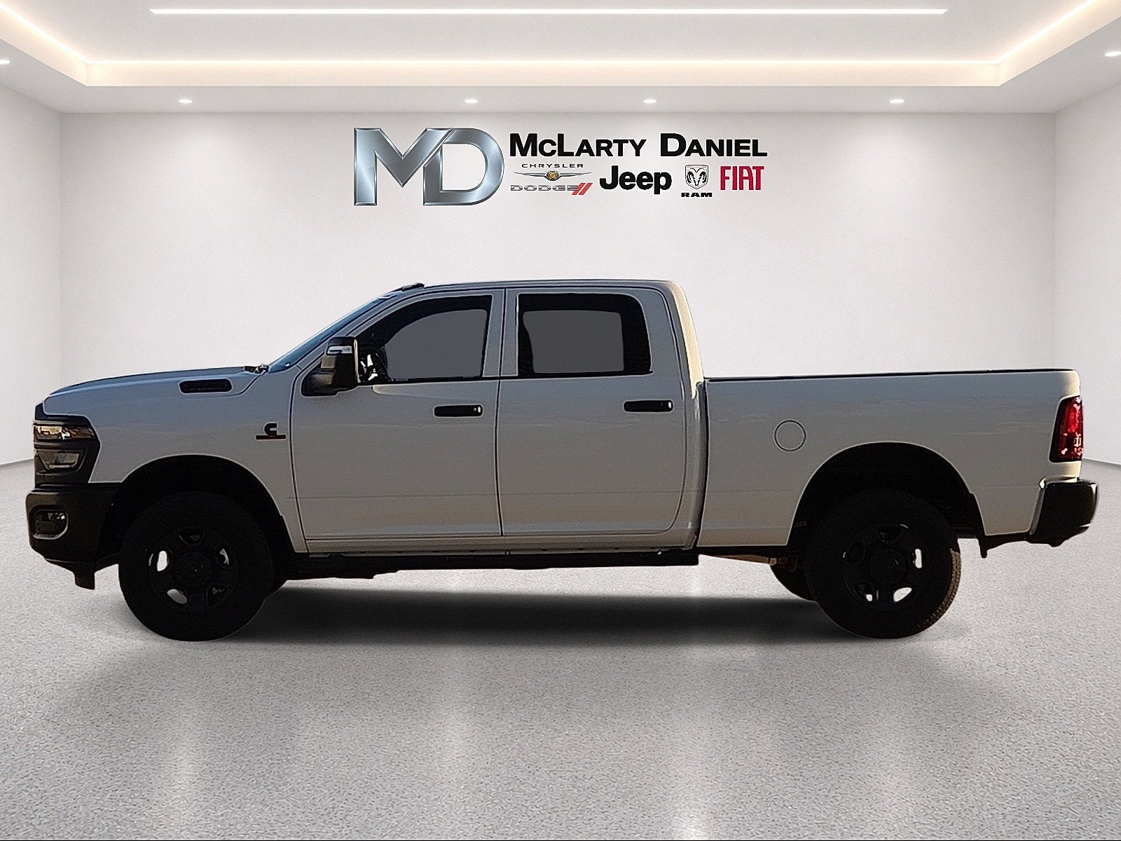 2026 RAM 3500 RAM 3500 TRADESMAN CREW CAB 4X4 6'4' BOX