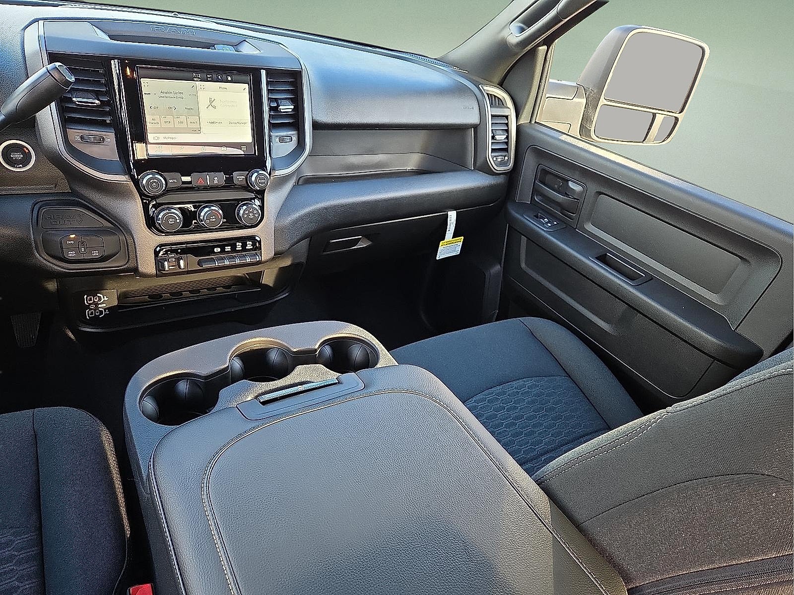 2026 RAM Ram 2500 RAM 2500 BLACK EXPRESS CREW CAB 4X4 6'4' BOX