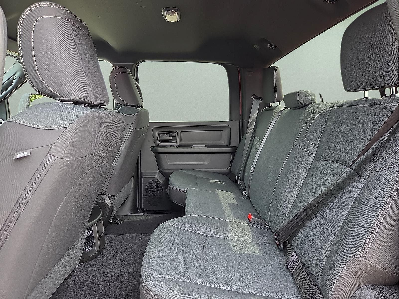 2026 RAM Ram 2500 RAM 2500 BLACK EXPRESS CREW CAB 4X4 6'4' BOX