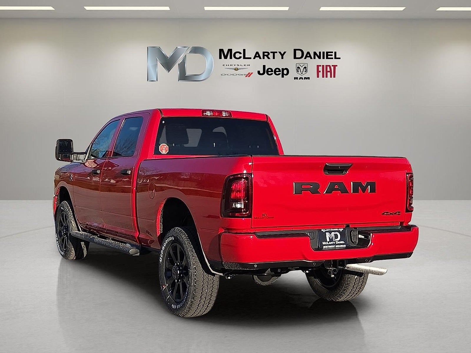 2026 RAM Ram 2500 RAM 2500 BLACK EXPRESS CREW CAB 4X4 6'4' BOX