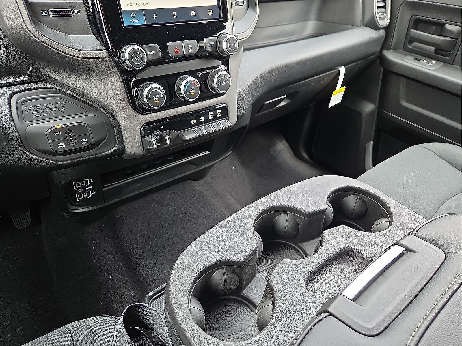 2026 RAM Ram 2500 RAM 2500 BLACK EXPRESS CREW CAB 4X4 6'4' BOX