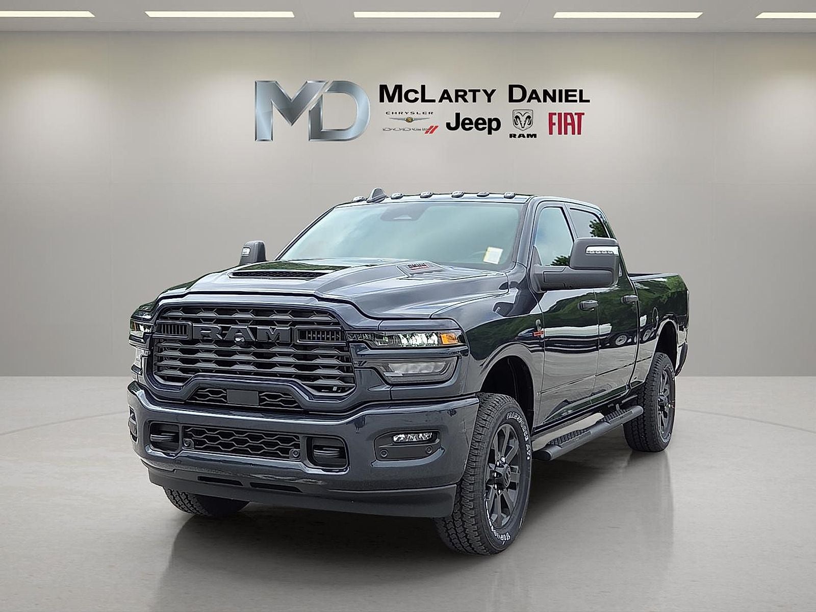 2026 RAM Ram 2500 RAM 2500 BLACK EXPRESS CREW CAB 4X4 6'4' BOX