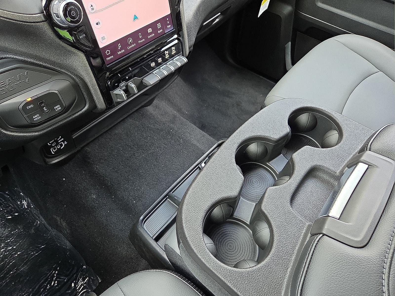 2025 RAM Ram 2500 RAM 2500 TRADESMAN CREW CAB 4X4 6'4' BOX