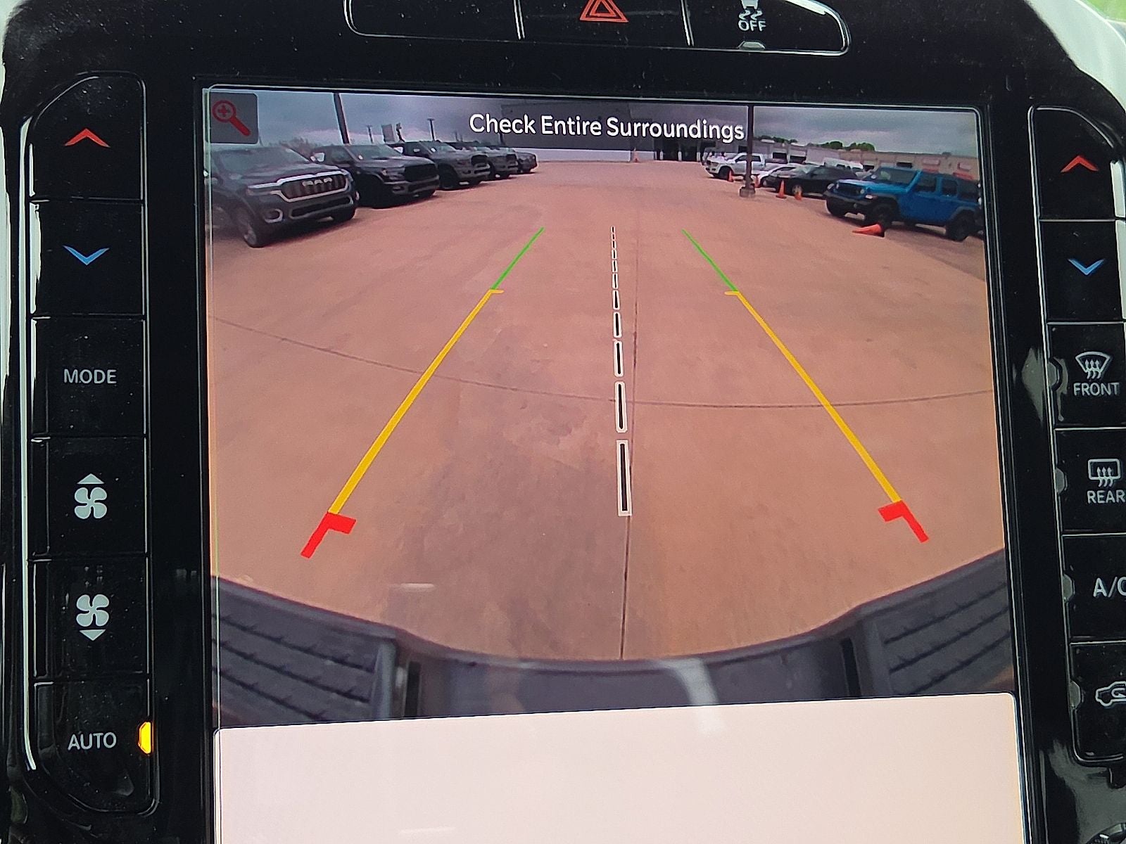 2026 RAM Ram 2500 RAM 2500 BLACK EXPRESS CREW CAB 4X4 6'4' BOX