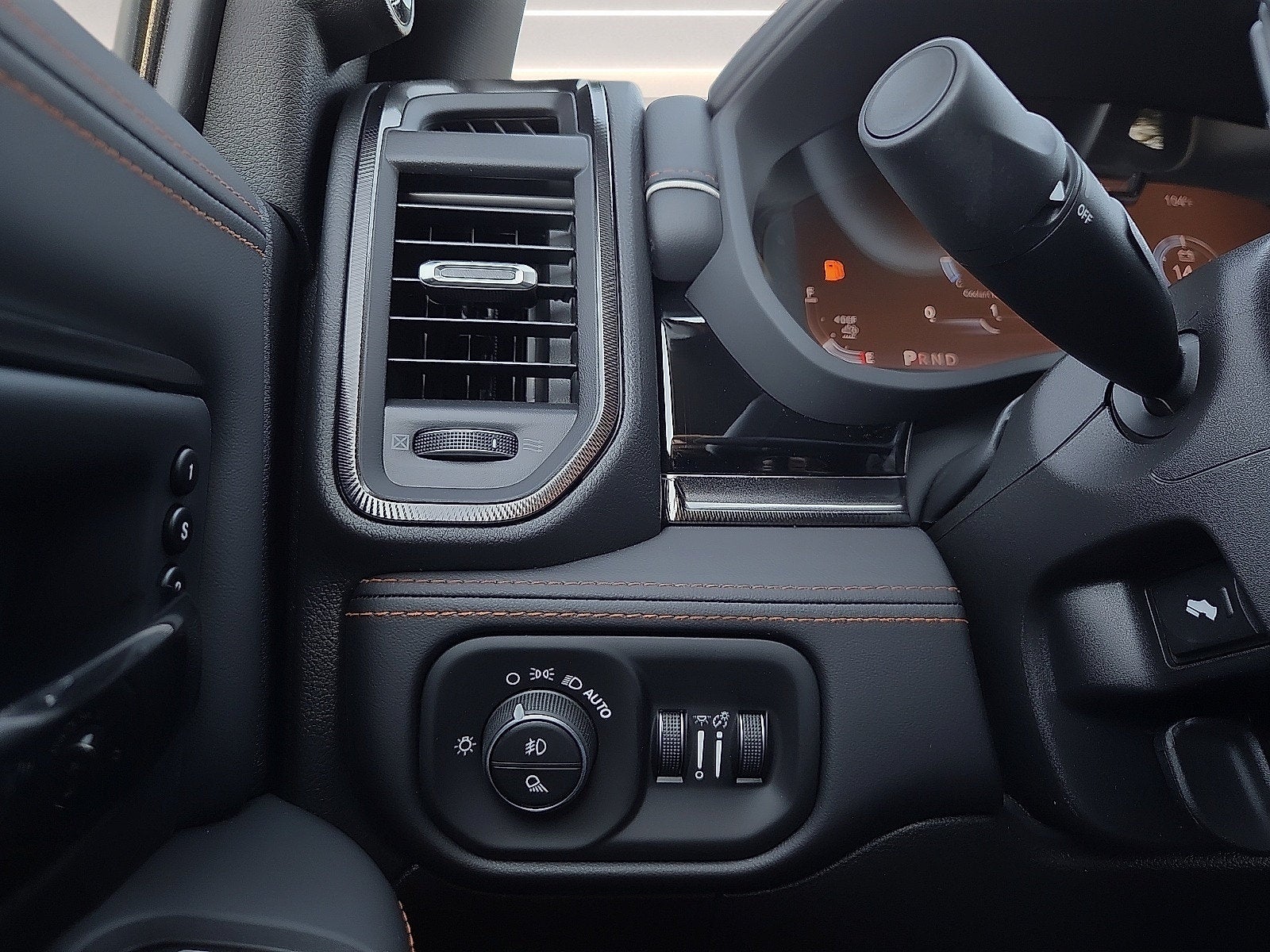 2027 RAM 2500 RAM 2500 REBEL CREW CAB 4X4 6'4' BOX