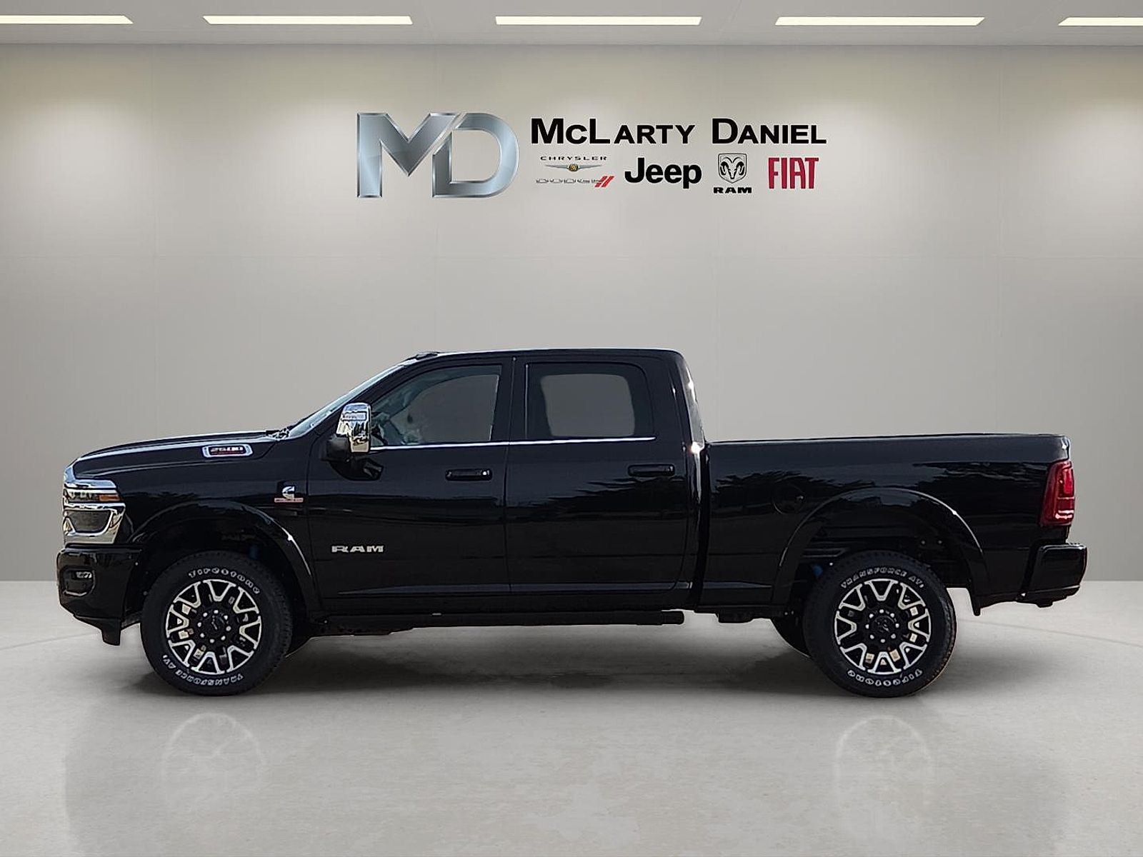 2026 RAM Ram 2500 RAM 2500 LIMITED LONGHORN CREW CAB 4X4 6'4' BOX