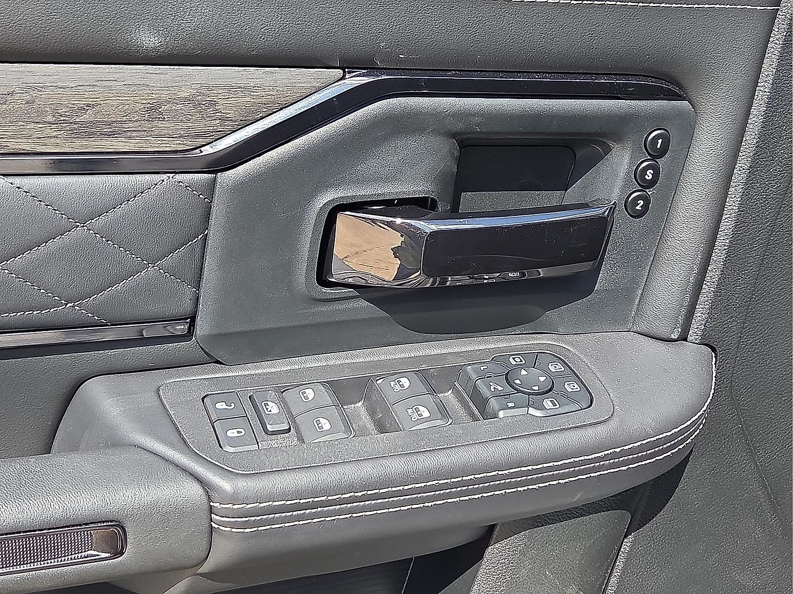 2026 RAM Ram 3500 RAM 3500 LIMITED MEGA CAB 4X4 6'4' BOX