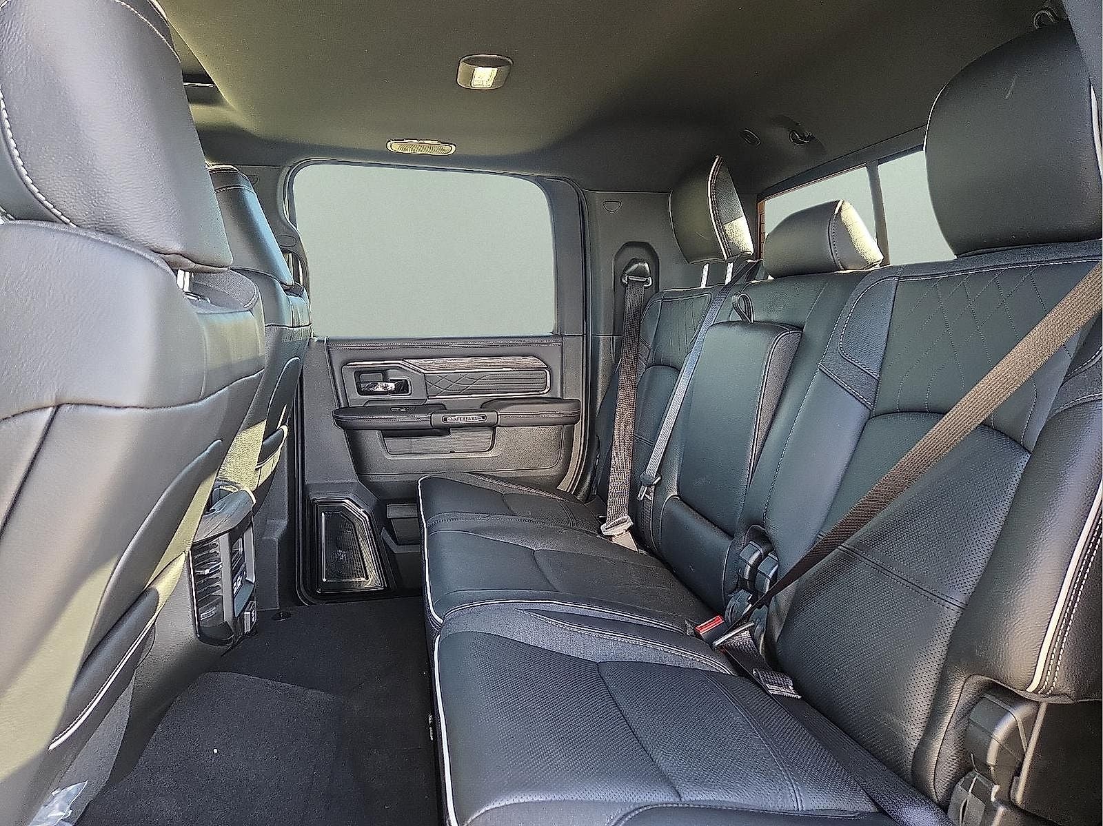 2026 RAM Ram 3500 RAM 3500 LIMITED MEGA CAB 4X4 6'4' BOX