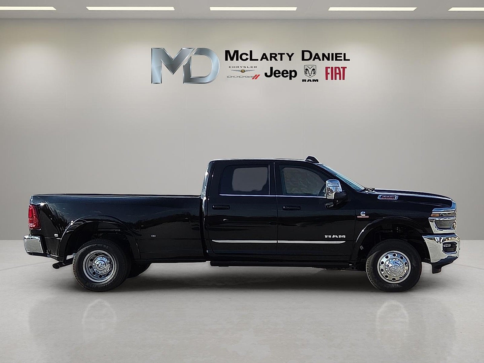 2026 RAM Ram 3500 RAM 3500 LIMITED CREW CAB 4X4 8' BOX