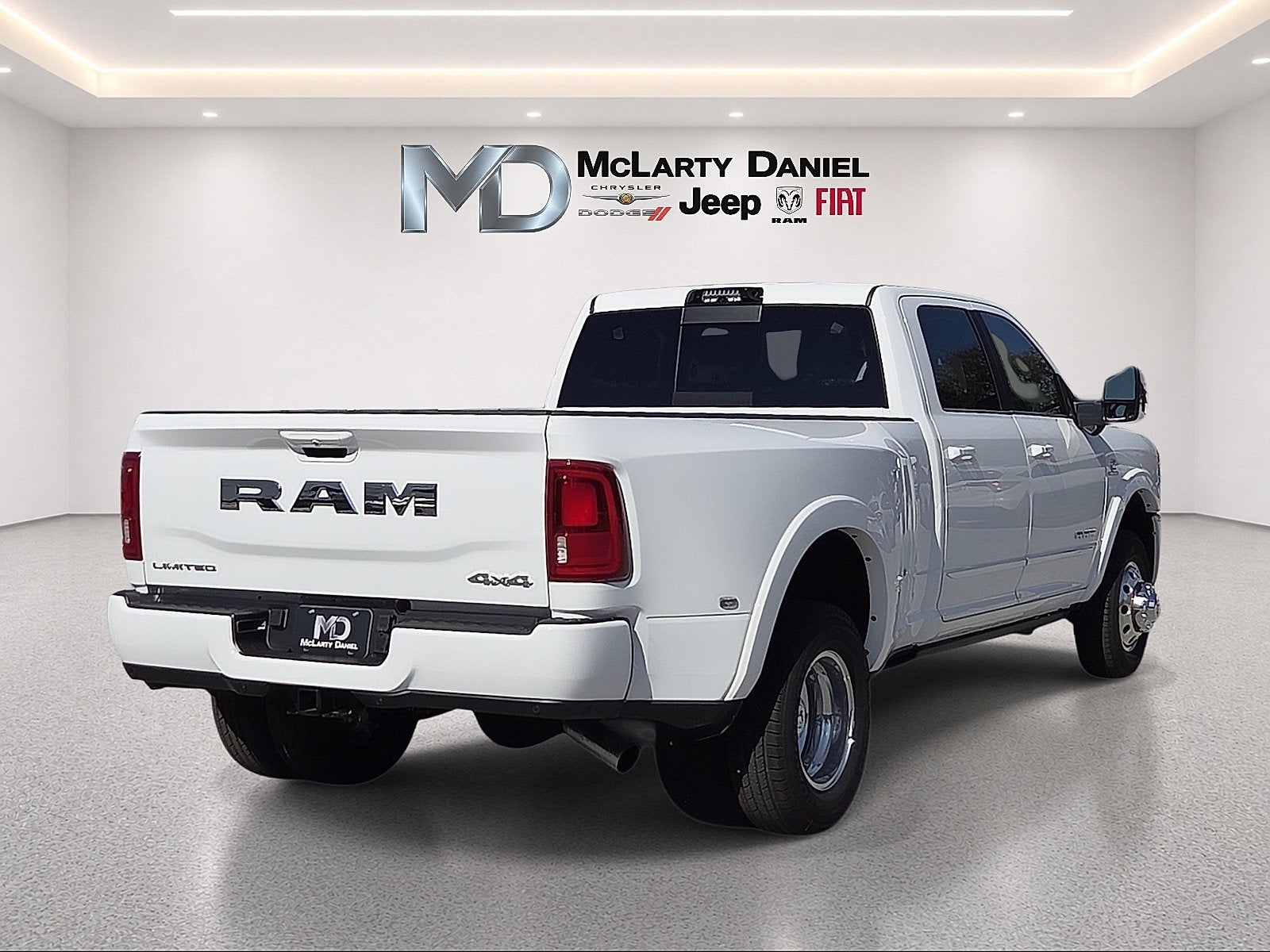 2027 RAM 3500 RAM 3500 LIMITED CREW CAB 4X4 8' BOX