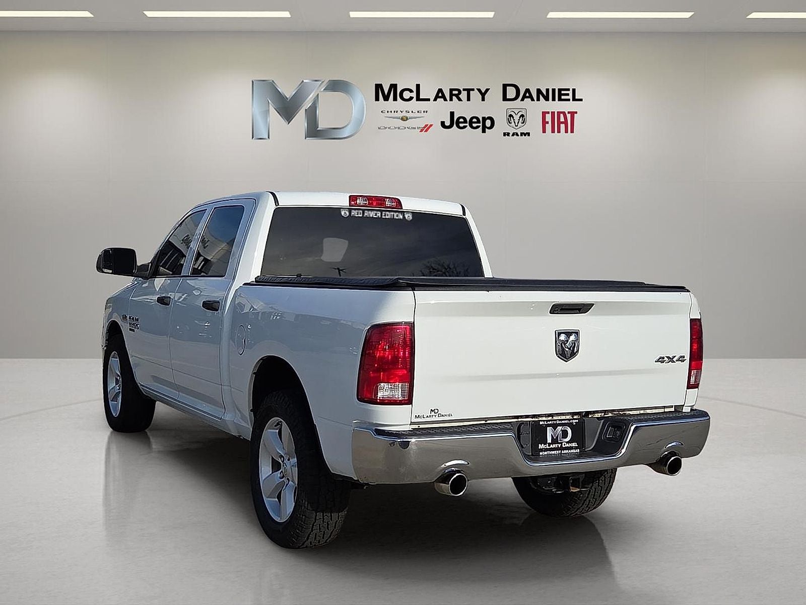 2022 RAM 1500 Classic Tradesman Crew Cab 4x4 5'7' Box