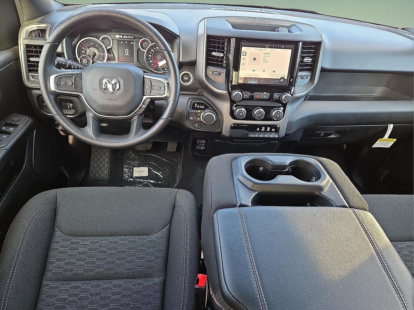 2025 RAM Ram 1500 RAM 1500 TRADESMAN CREW CAB 4X4 5'7' BOX