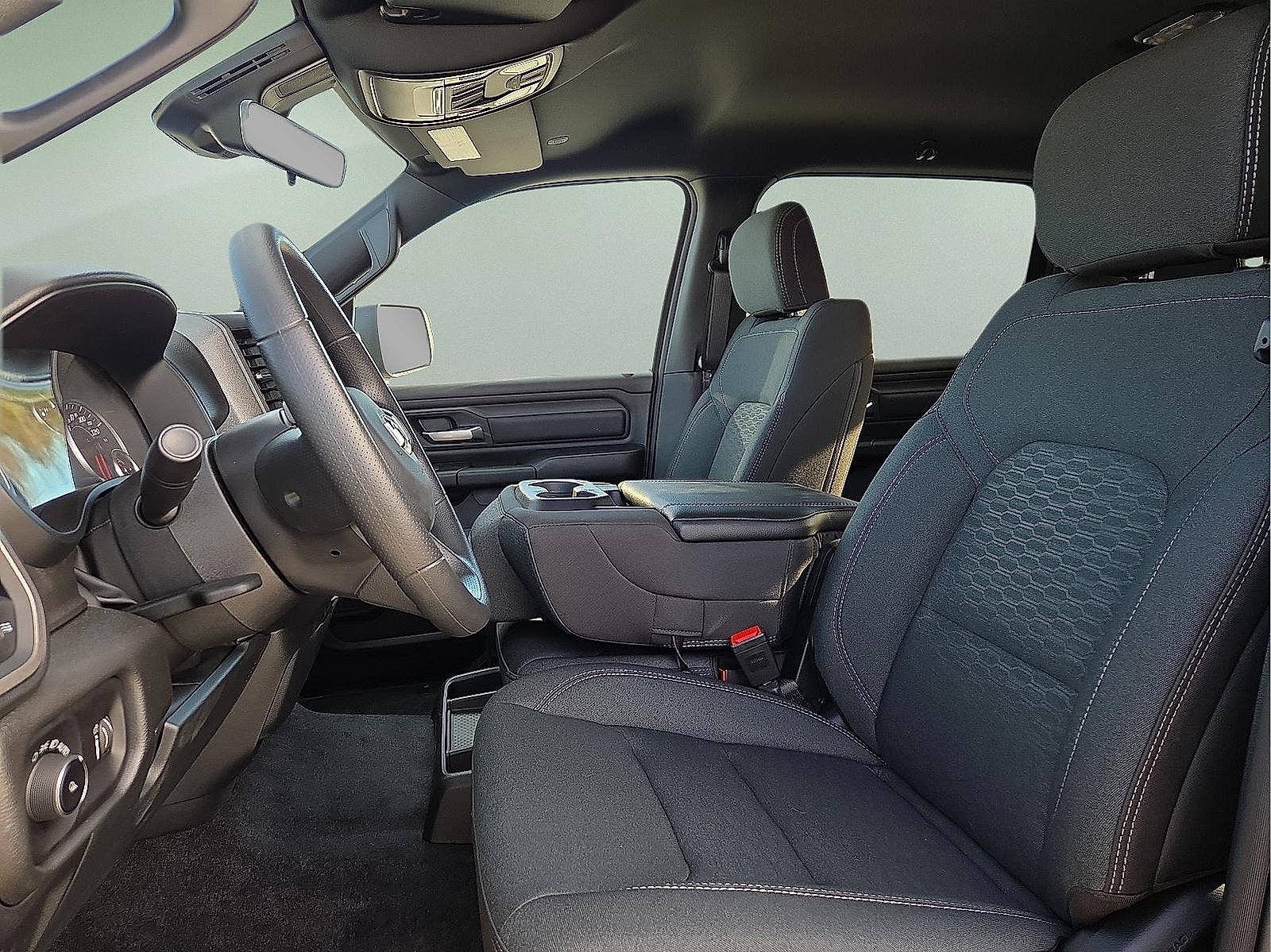 2025 RAM Ram 1500 RAM 1500 TRADESMAN CREW CAB 4X4 5'7' BOX