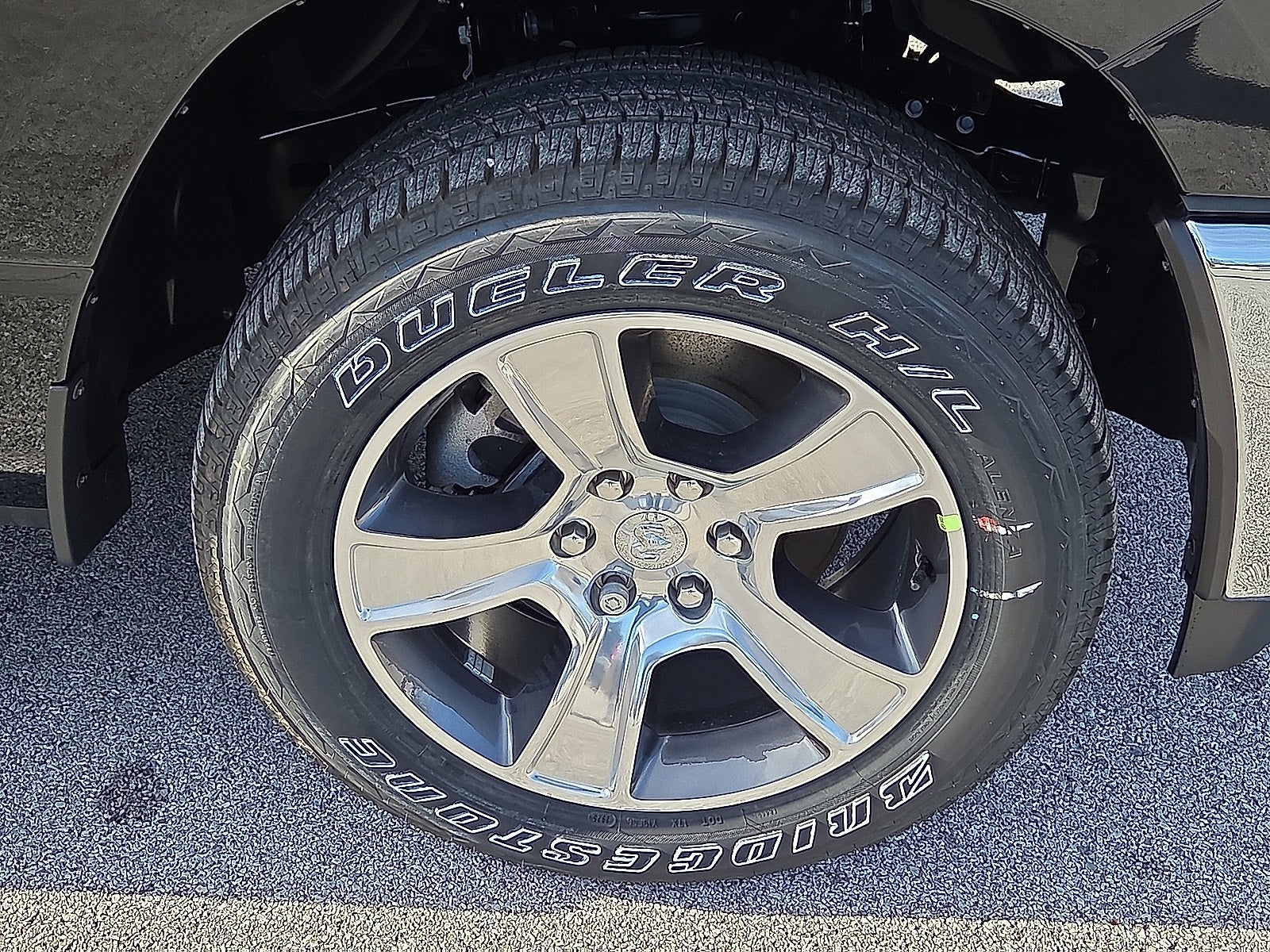 2025 RAM Ram 1500 RAM 1500 TRADESMAN CREW CAB 4X4 5'7' BOX