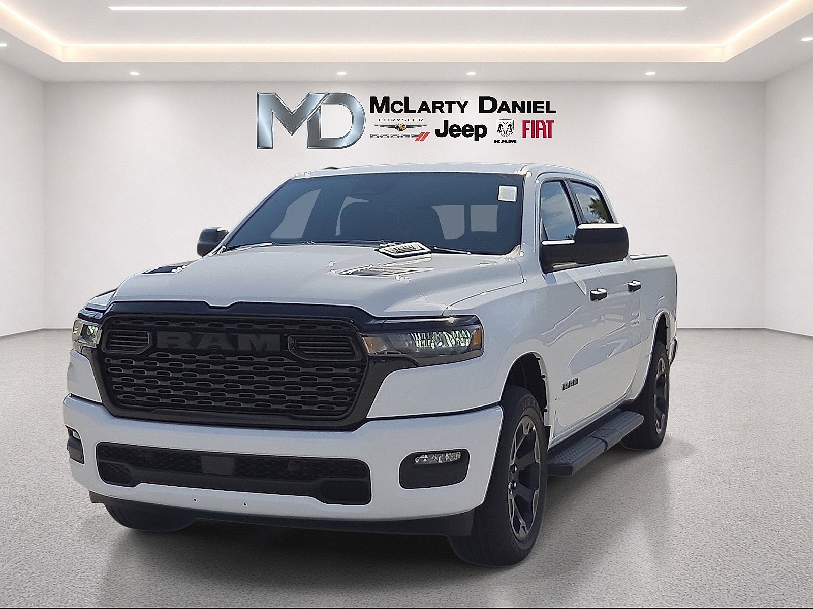 2027 RAM 1500 RAM 1500 EXPRESS CREW CAB 4X4 5'7' BOX