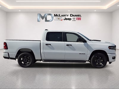 2027 RAM 1500 RAM 1500 EXPRESS CREW CAB 4X4 5'7' BOX