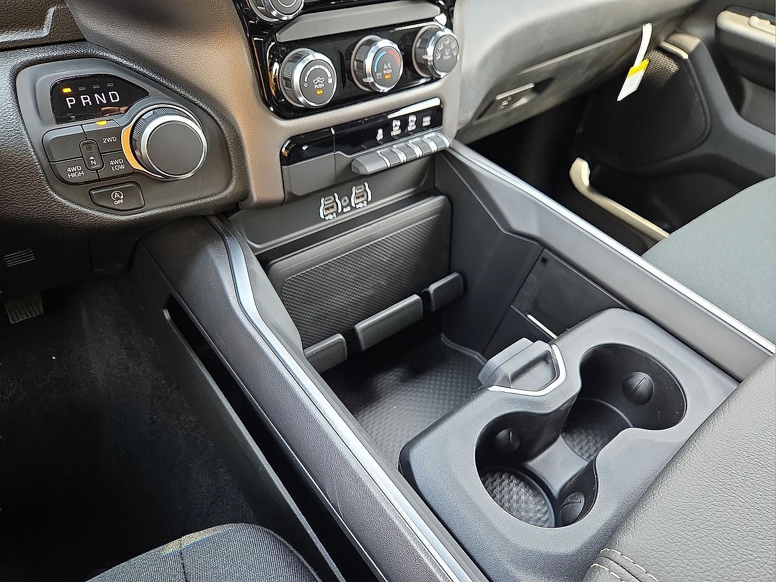 2026 RAM Ram 1500 RAM 1500 EXPRESS CREW CAB 4X4 5'7' BOX