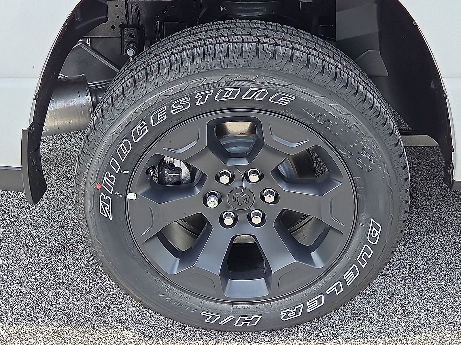 2026 RAM Ram 1500 RAM 1500 EXPRESS CREW CAB 4X4 5'7' BOX