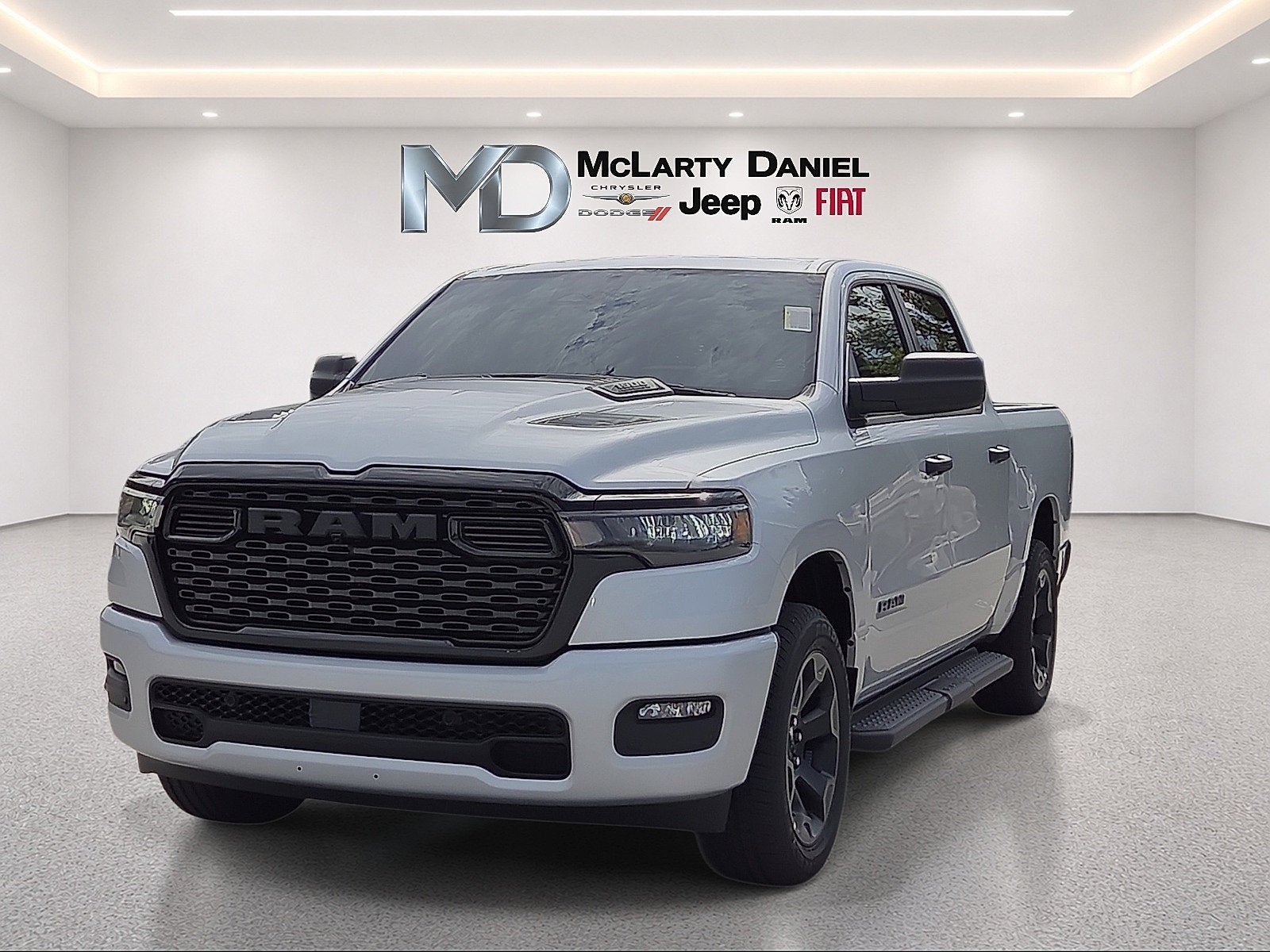 2027 RAM 1500 RAM 1500 EXPRESS CREW CAB 4X4 5'7' BOX