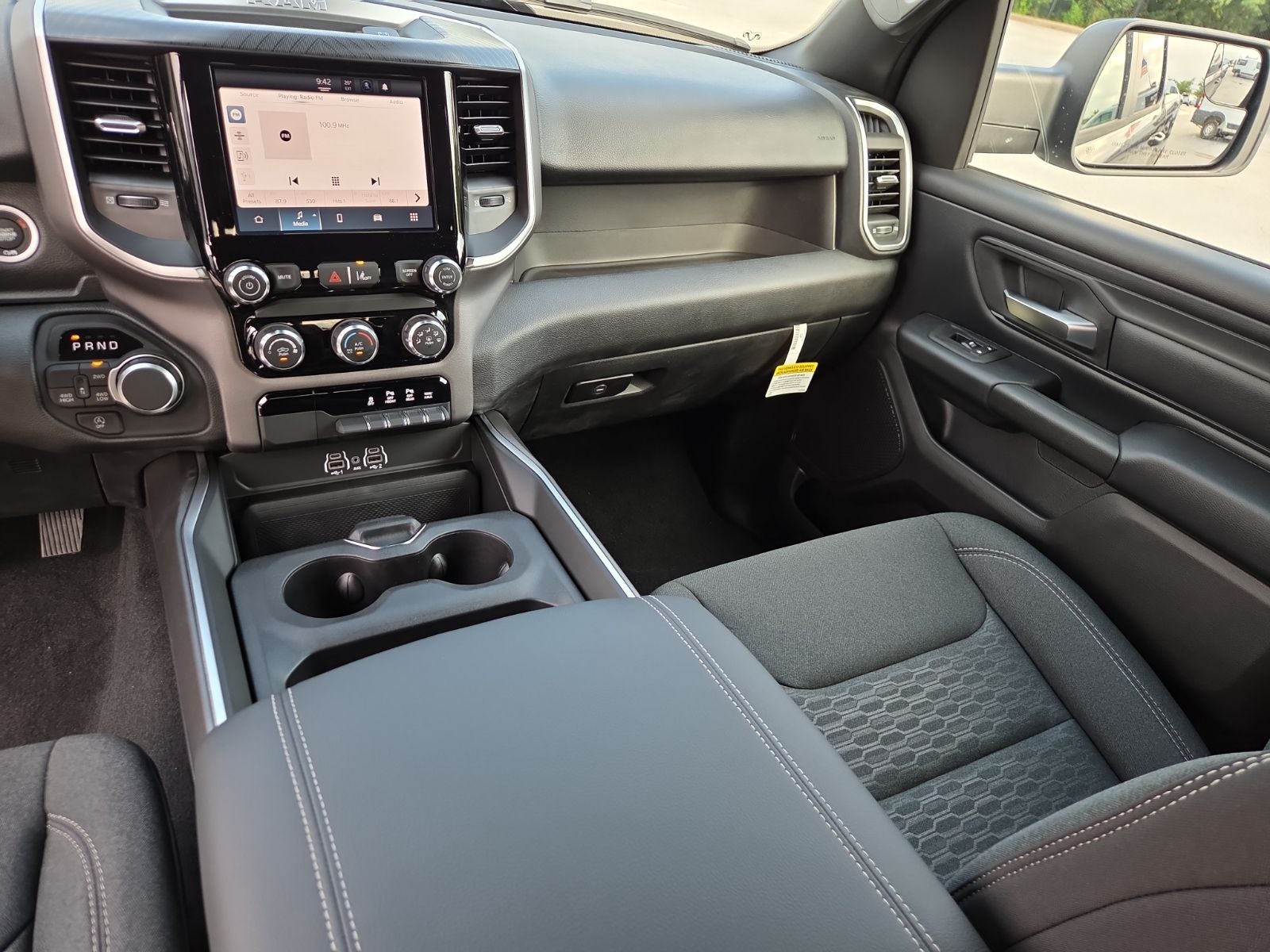 2026 RAM Ram 1500 RAM 1500 EXPRESS CREW CAB 4X4 5'7' BOX