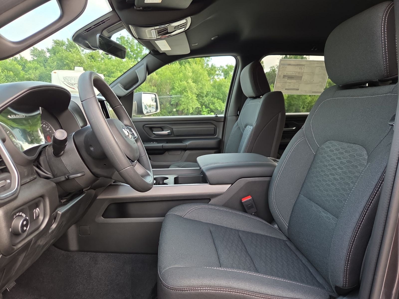2026 RAM Ram 1500 RAM 1500 EXPRESS CREW CAB 4X4 5'7' BOX