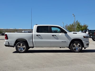 2027 RAM 1500 RAM 1500 EXPRESS CREW CAB 4X4 5'7' BOX