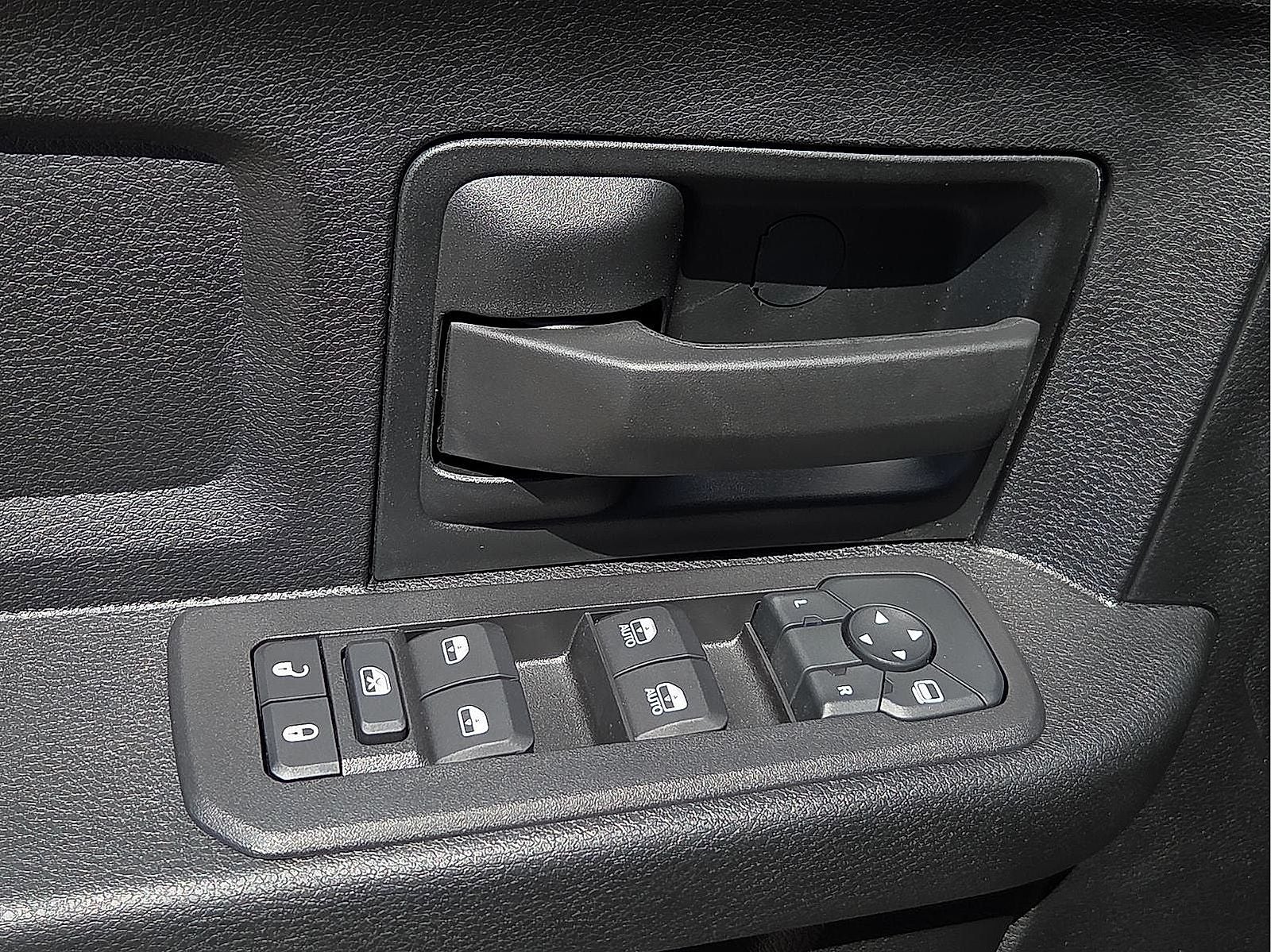 2026 RAM 2500 Tradesman Crew Cab 4x4 6'4' Box