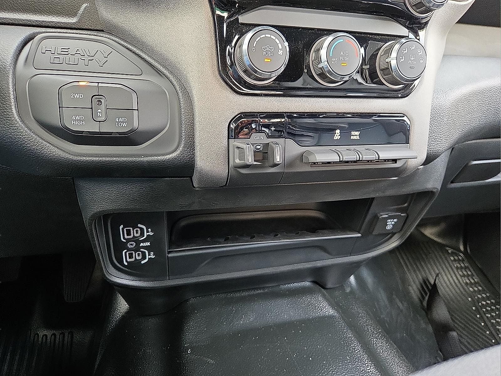 2026 RAM Ram 2500 RAM 2500 TRADESMAN CREW CAB 4X4 6'4' BOX