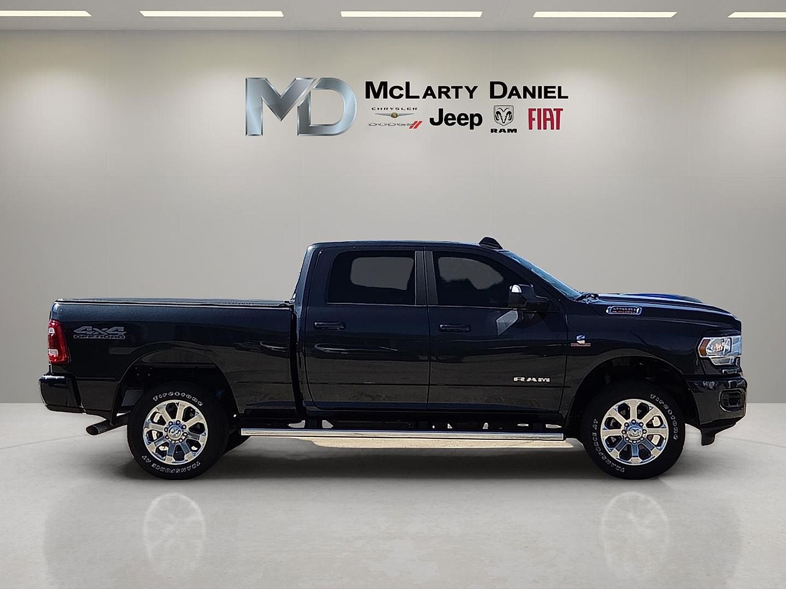 2021 RAM 2500 Big Horn Crew Cab 4x4 6'4' Box