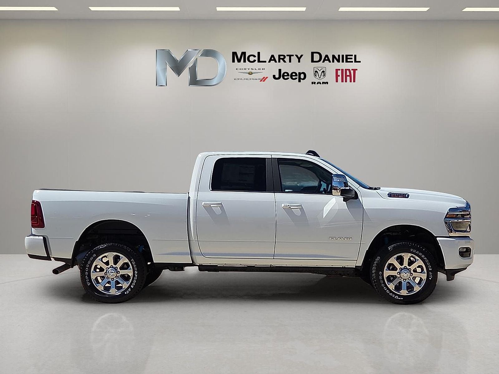 2026 RAM 2500 RAM 2500 LARAMIE CREW CAB 4X4 6'4' BOX