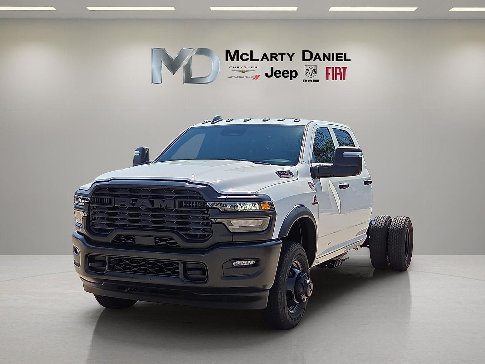 2026 RAM 3500 Chassis RAM 3500 TRADESMAN CREW CAB CHASSIS 4X4 60' CA