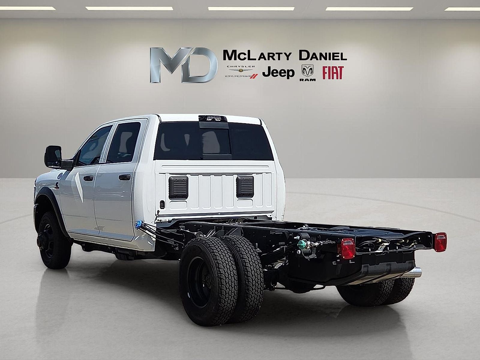 2026 RAM 3500 Chassis RAM 3500 TRADESMAN CREW CAB CHASSIS 4X4 60' CA