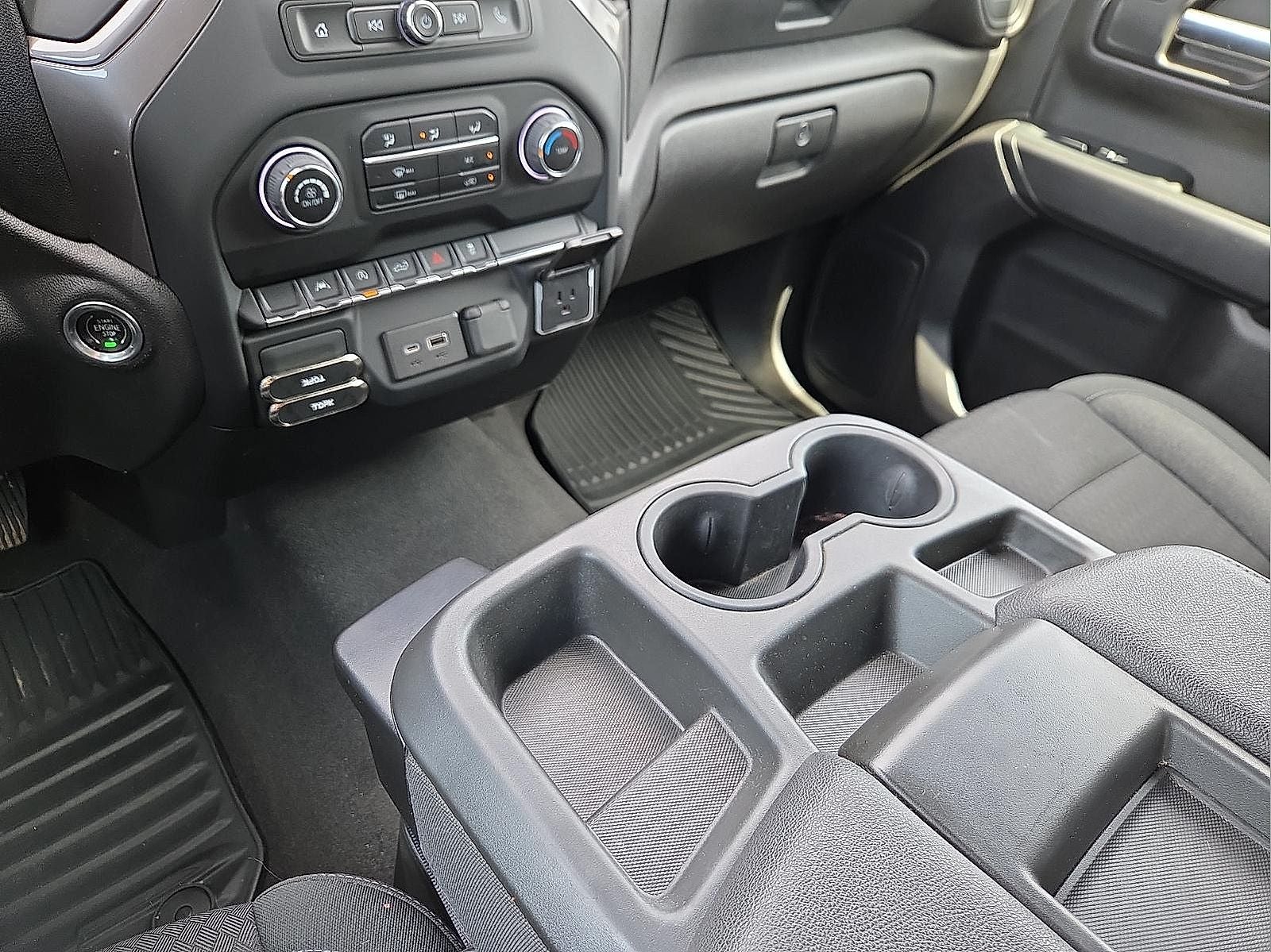 2023 Chevrolet Silverado 1500 4WD Crew Cab Short Bed Custom