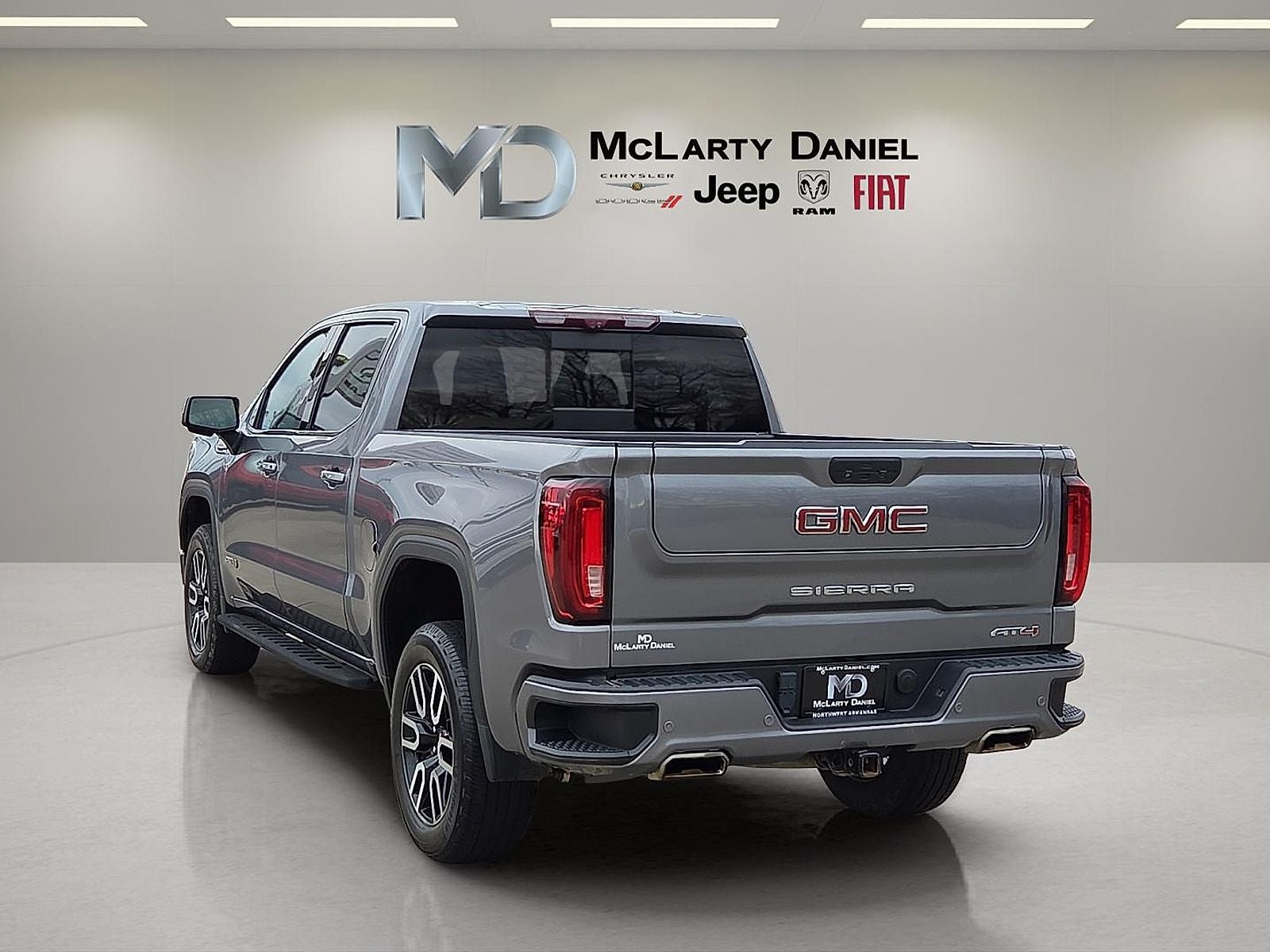 2022 GMC Sierra 1500 Limited 4WD Crew Cab Short Box AT4