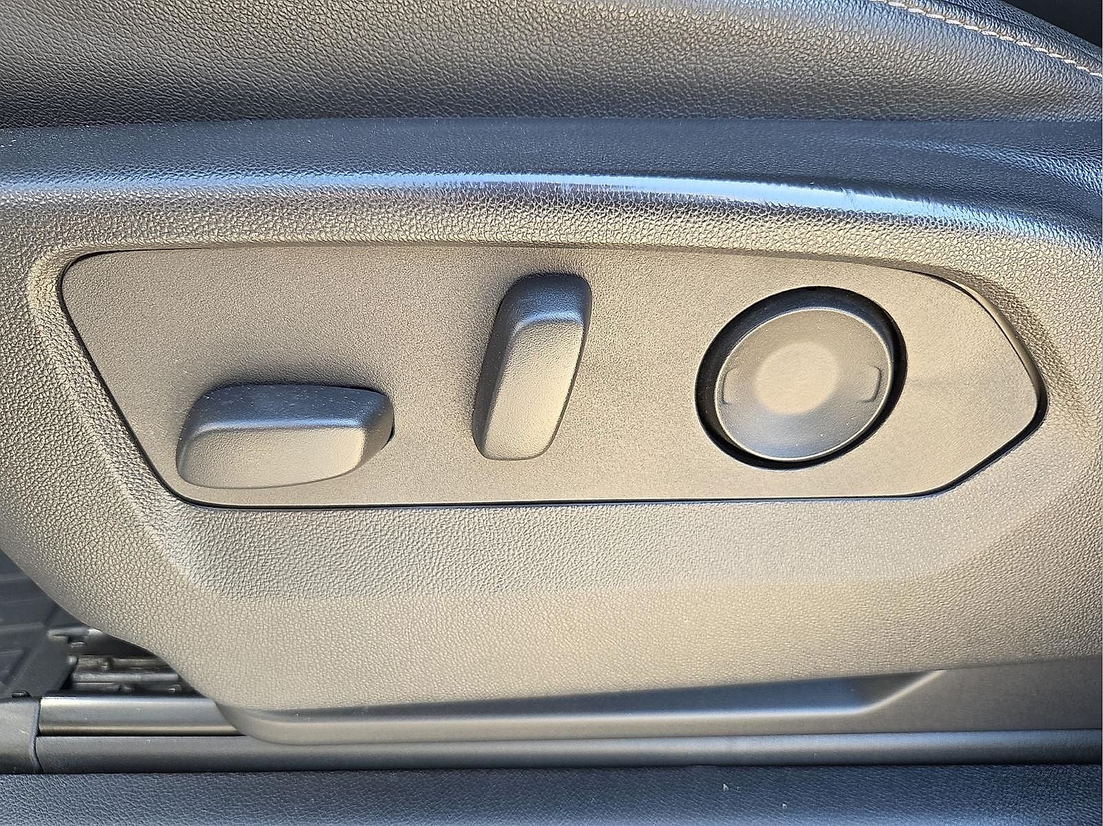 2024 GMC Sierra 1500 4WD Crew Cab Short Box Elevation with 3SB