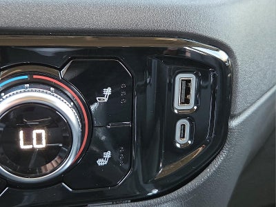 2024 GMC Sierra 1500 4WD Crew Cab Short Box Elevation with 3SB