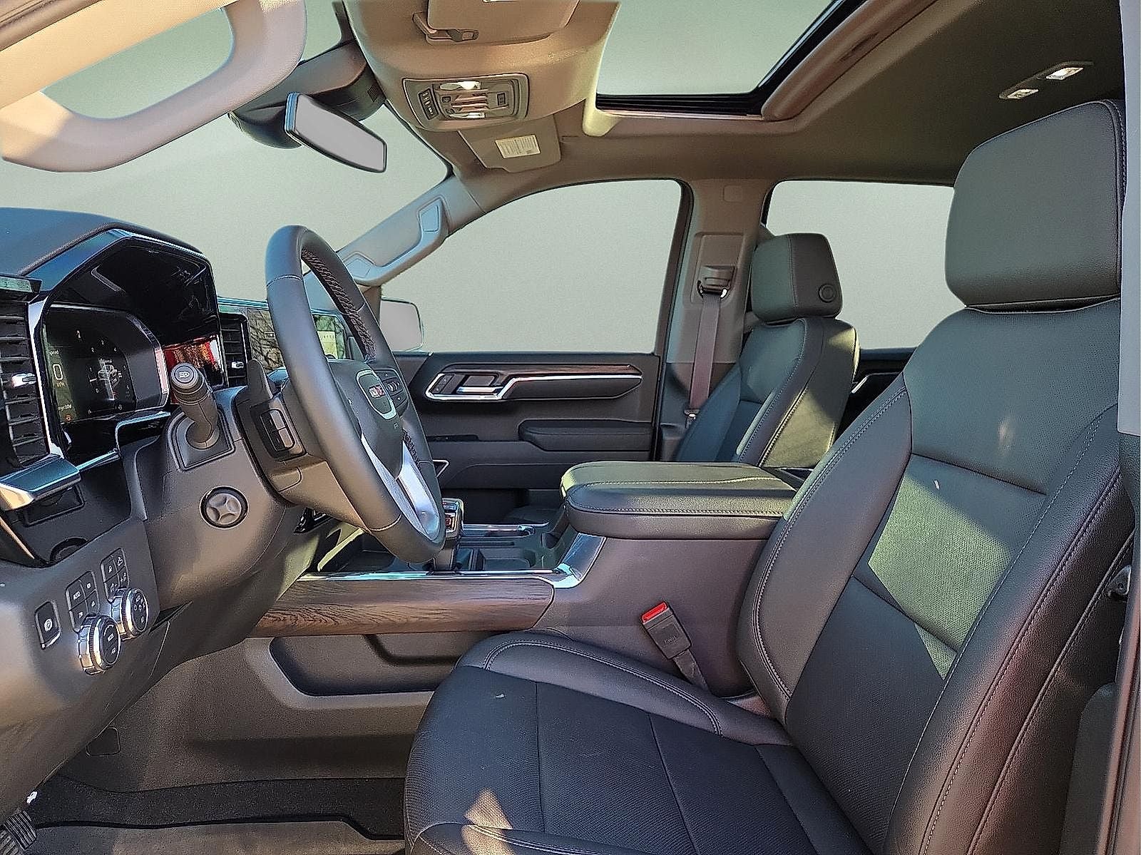 2026 GMC Sierra 1500 Crew Cab, Short Bed, SLT, 4WD