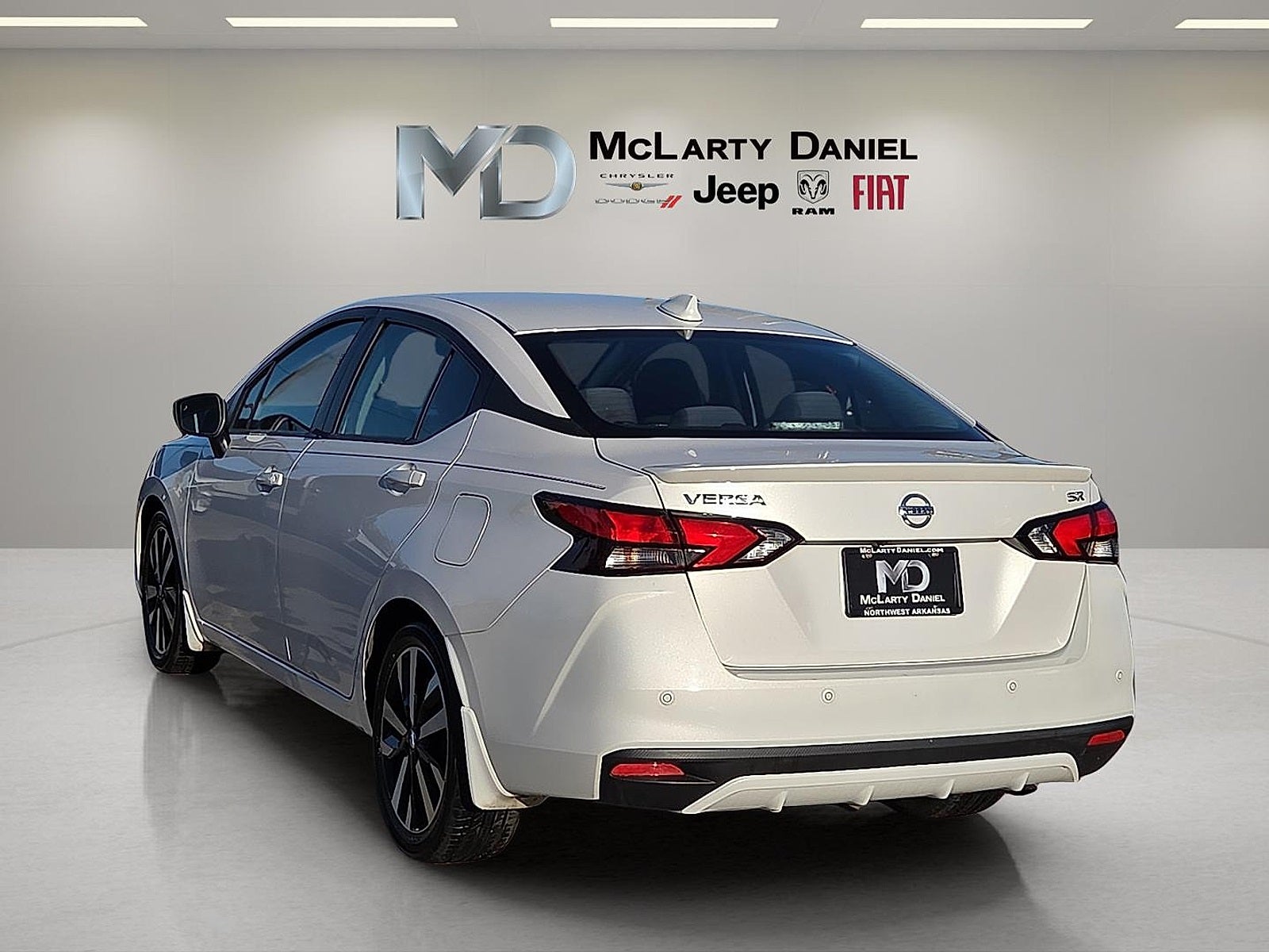 2021 Nissan Versa SR Xtronic CVT