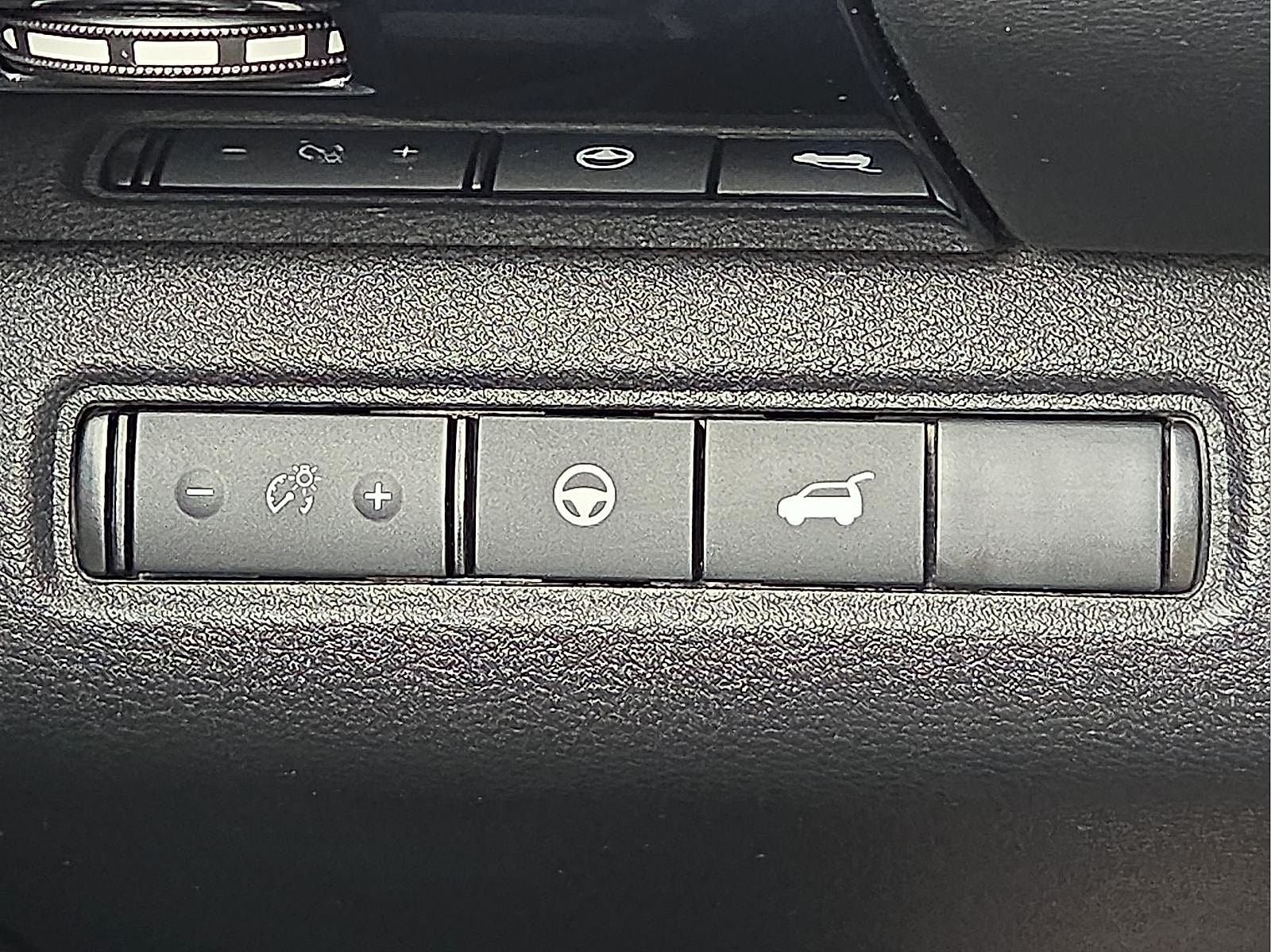2025 Nissan Pathfinder SV FWD