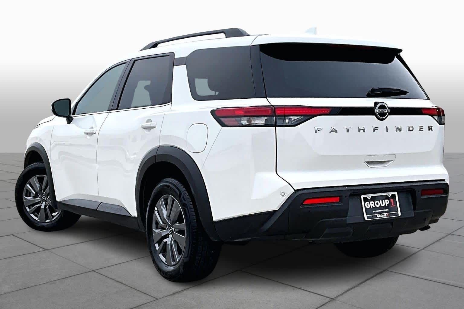 2025 Nissan Pathfinder SV FWD