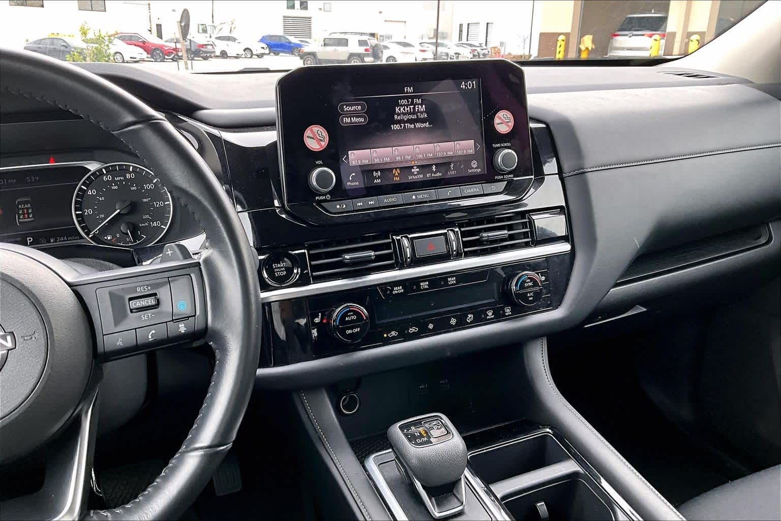 2025 Nissan Pathfinder SV FWD